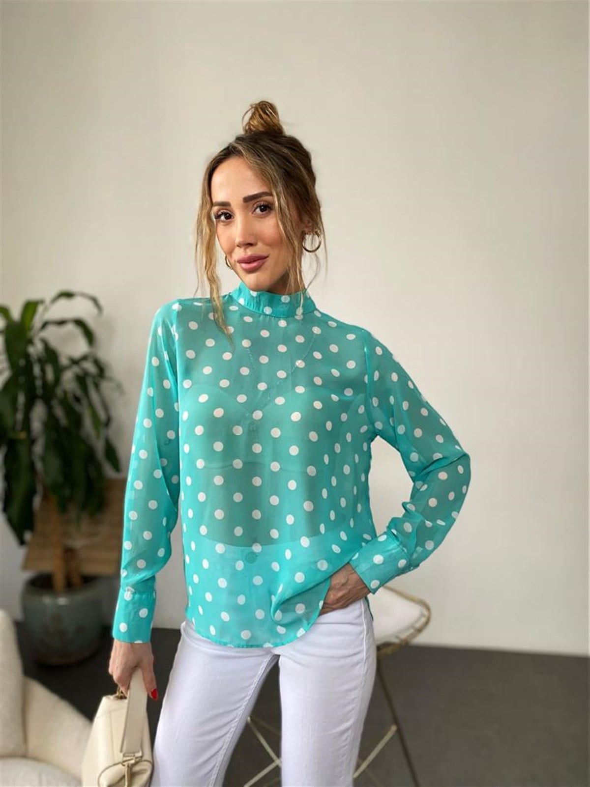 Puantiye Desenli Fular Detaylı Bluz (Su Yeşili)