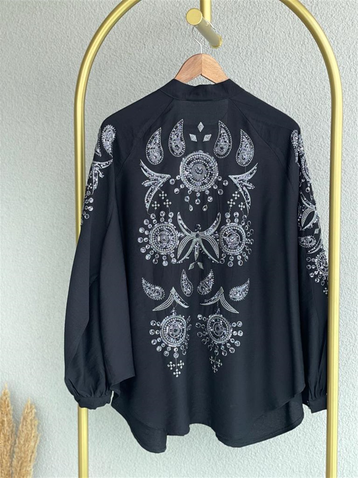 Pul Payet İşlemeli Tasarım Model Kimono (Siyah)