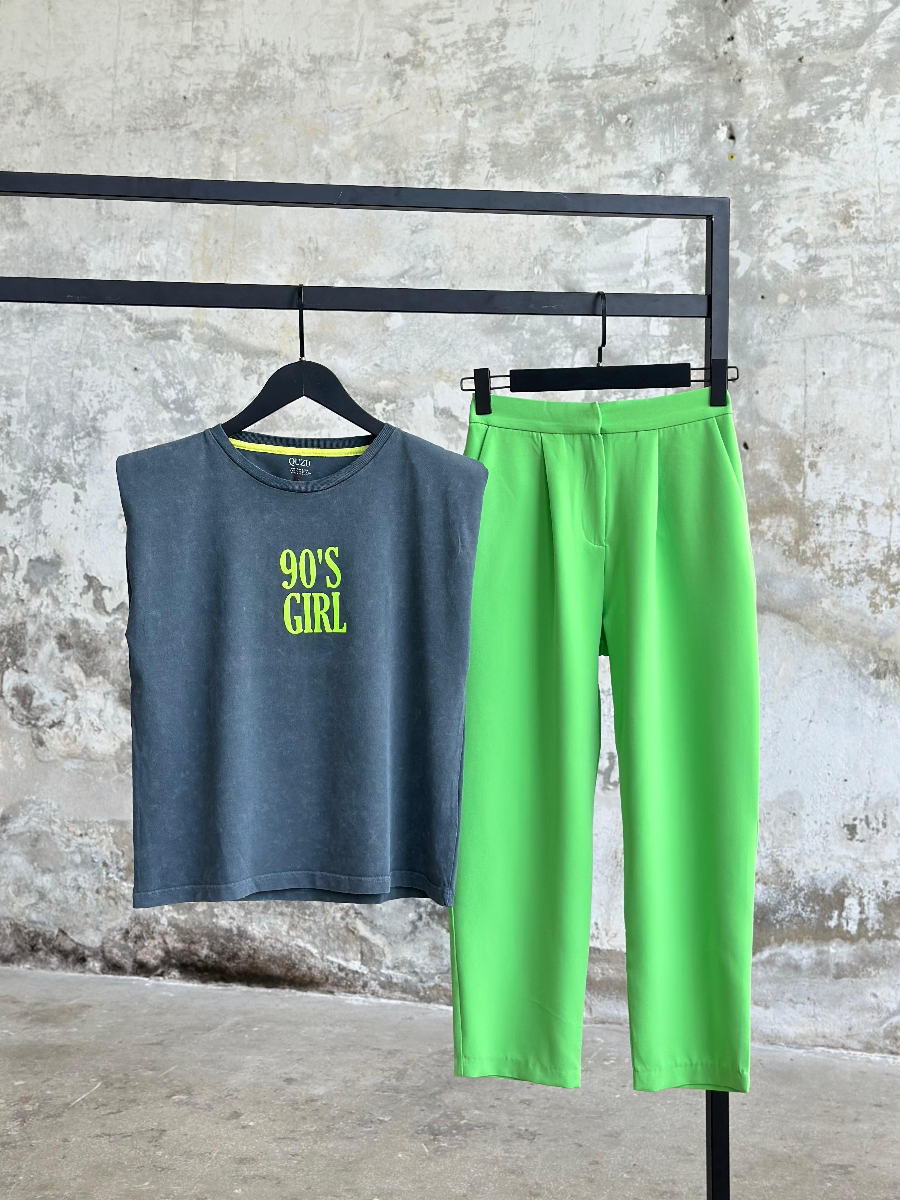 Sırt Lastik Detaylı Havuç Model Pantolon (Yeşil)