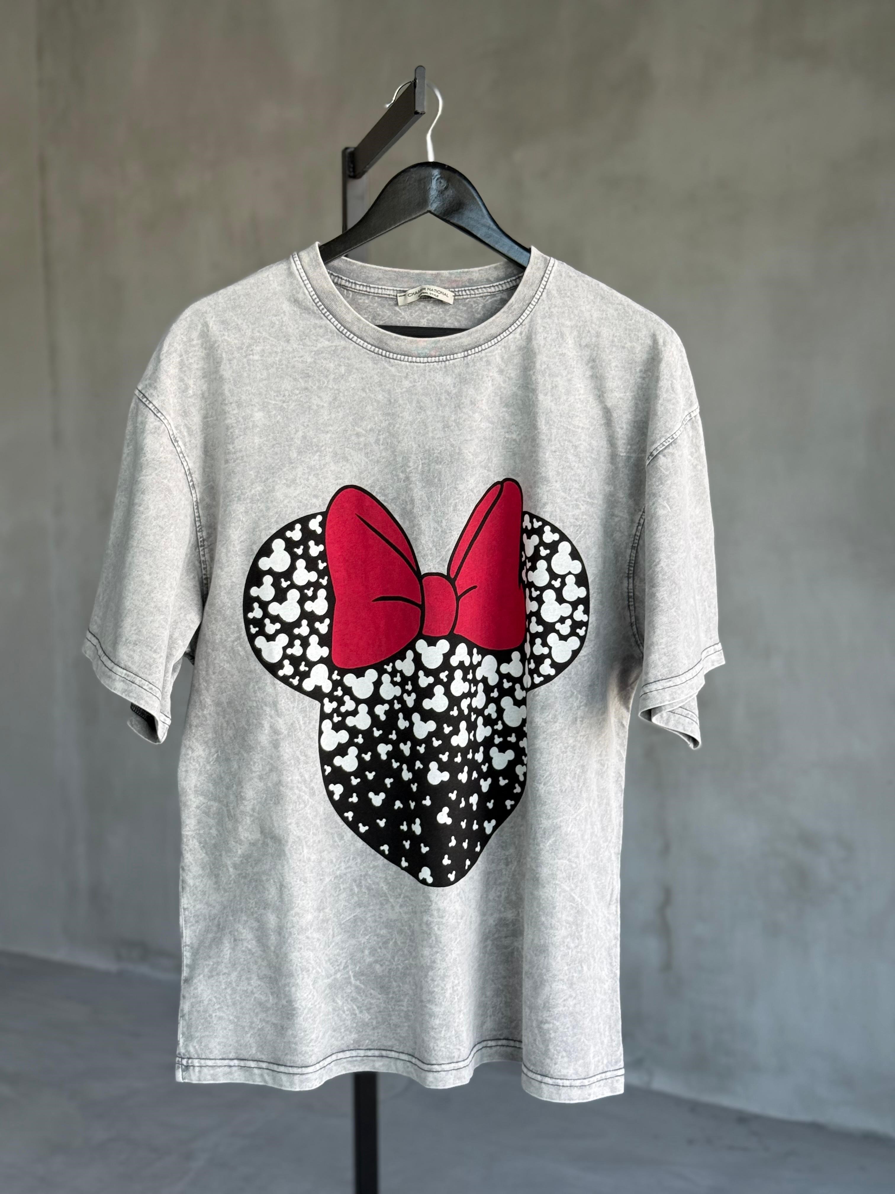 Taş Yıkamalı Kurdale Mickey Baskılı Dokuma Tişört  (Gri)