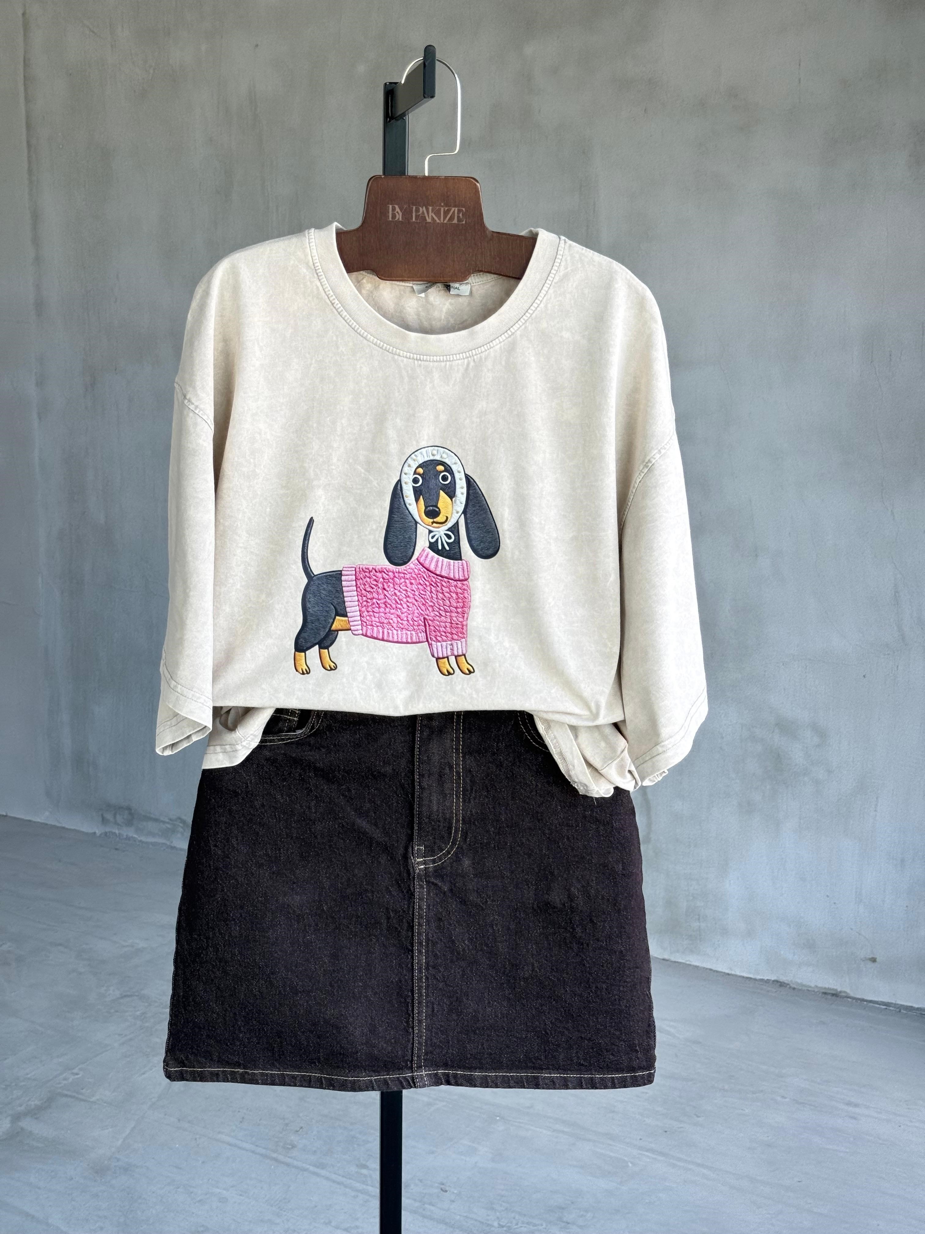 Taş Yıkamalı Oversize Köpek Baskılı Dokuma Tişört (Taş)