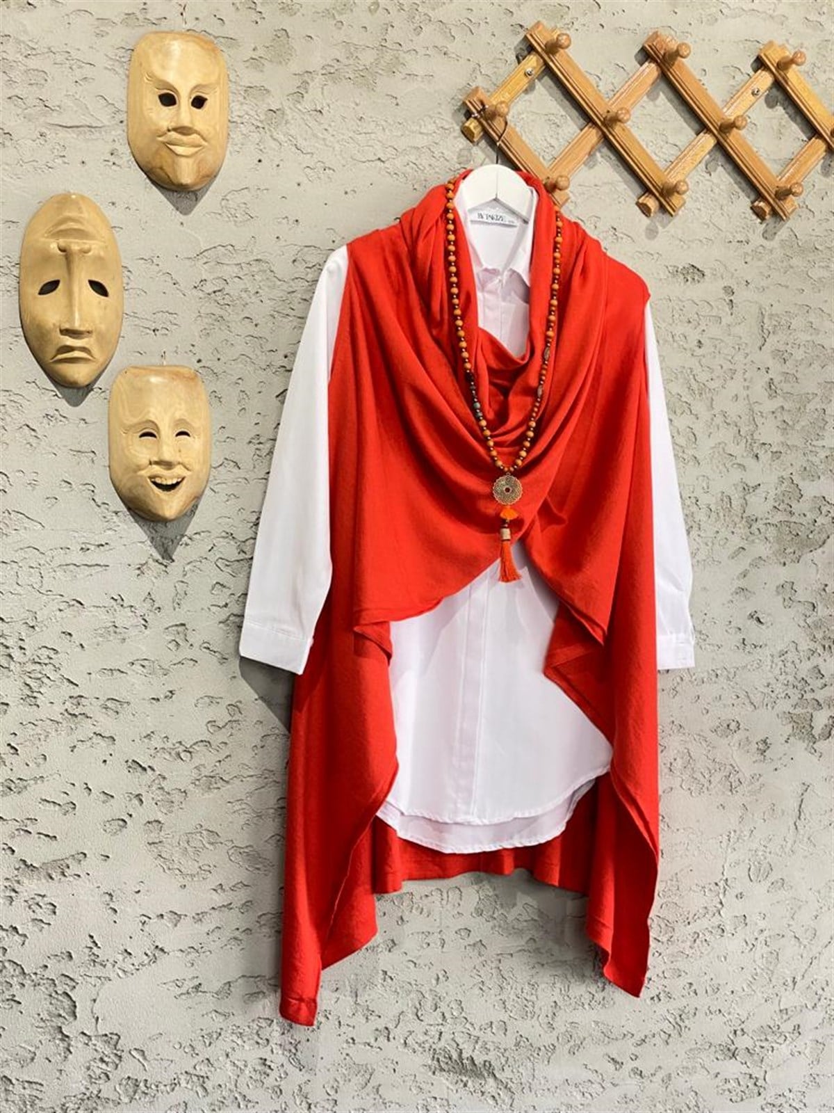 Tasarım Model Asimetrik Kesim Yelek (Narçiçeği)