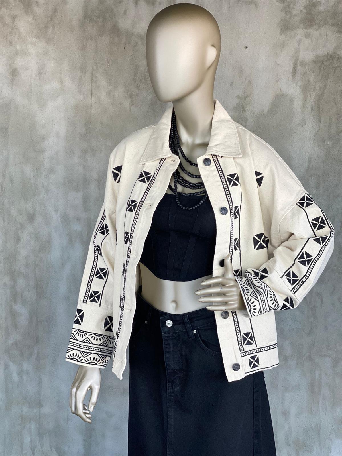 Tasarım Nakışlı Denim Ceket (Taş)