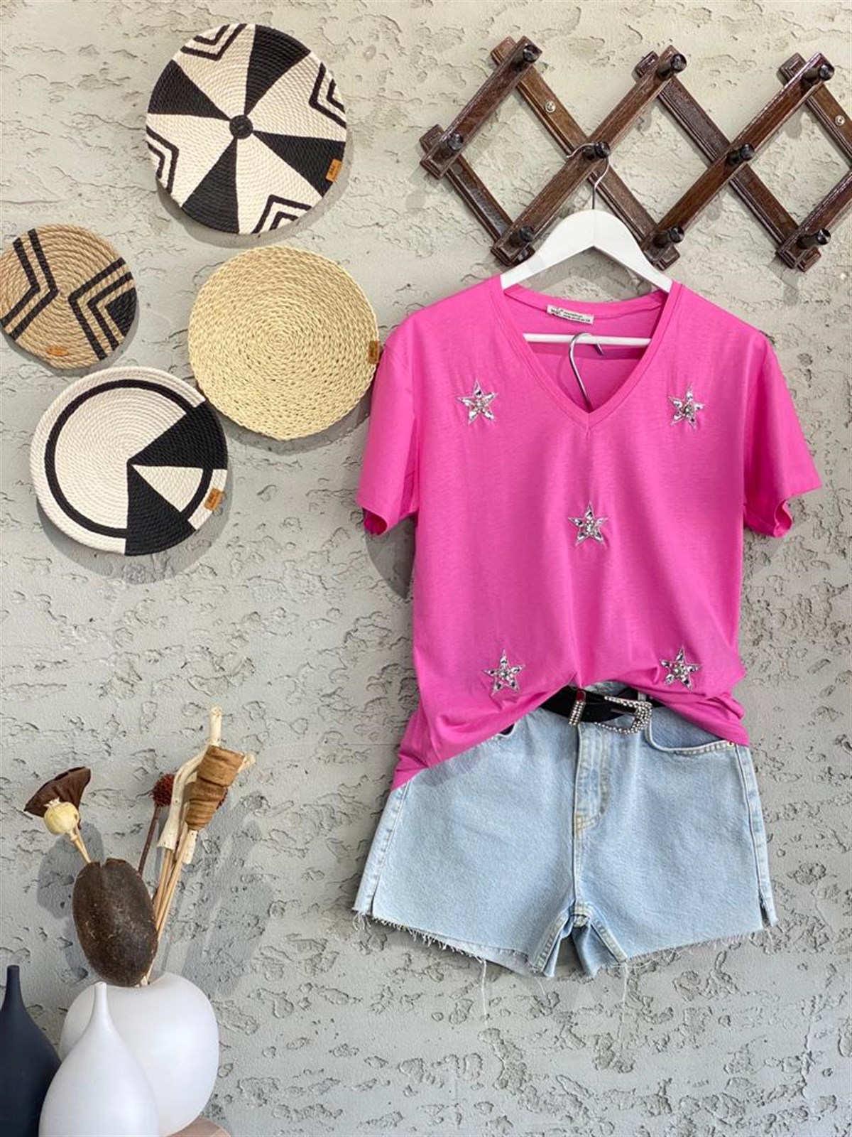 V Yaka Kristal Taşlı Yıldız Detay Tshirt (Pembe)