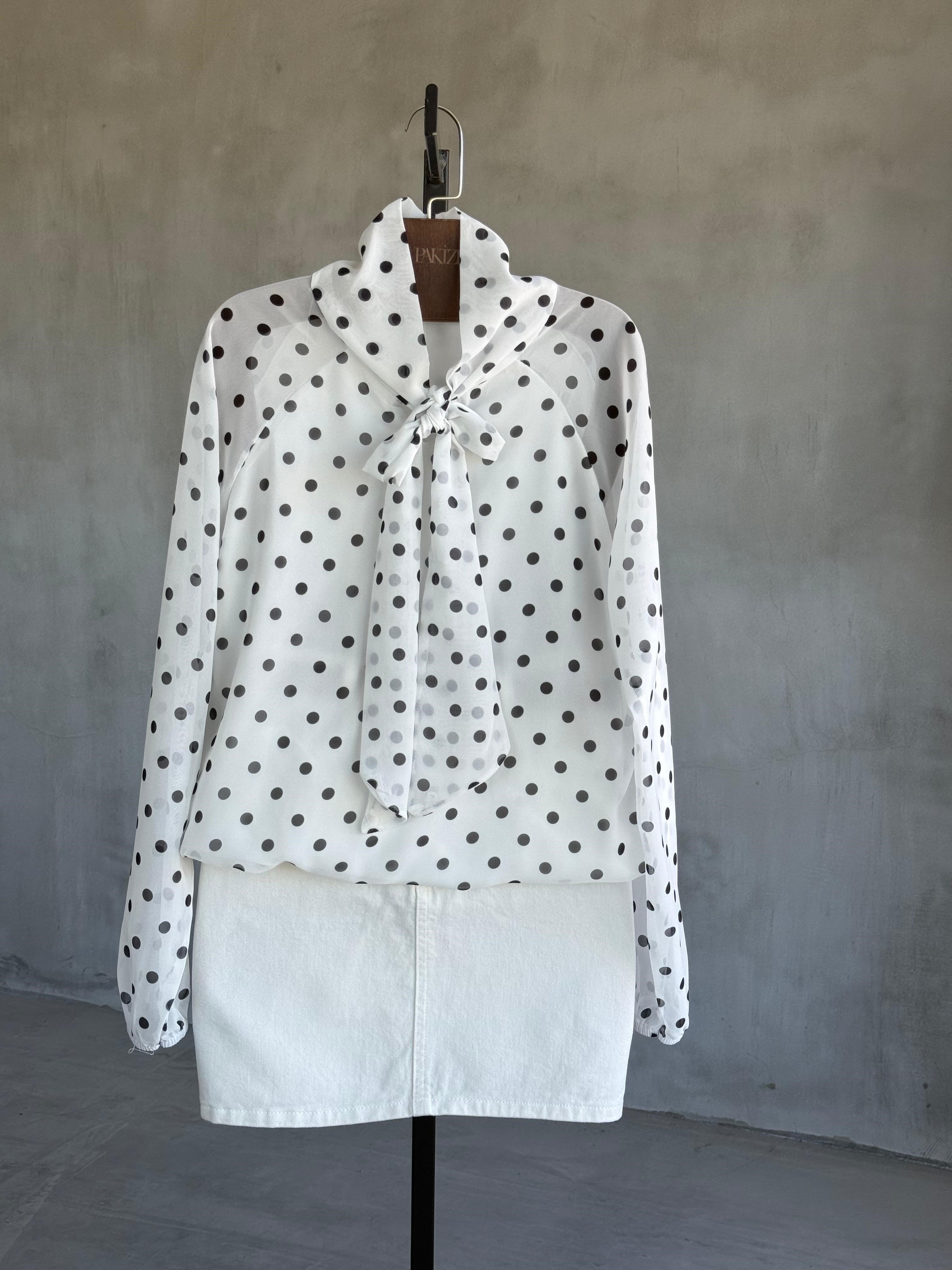 Vintage Boyun Bağlamalı Puantiyeli Gömlek (Beyaz)