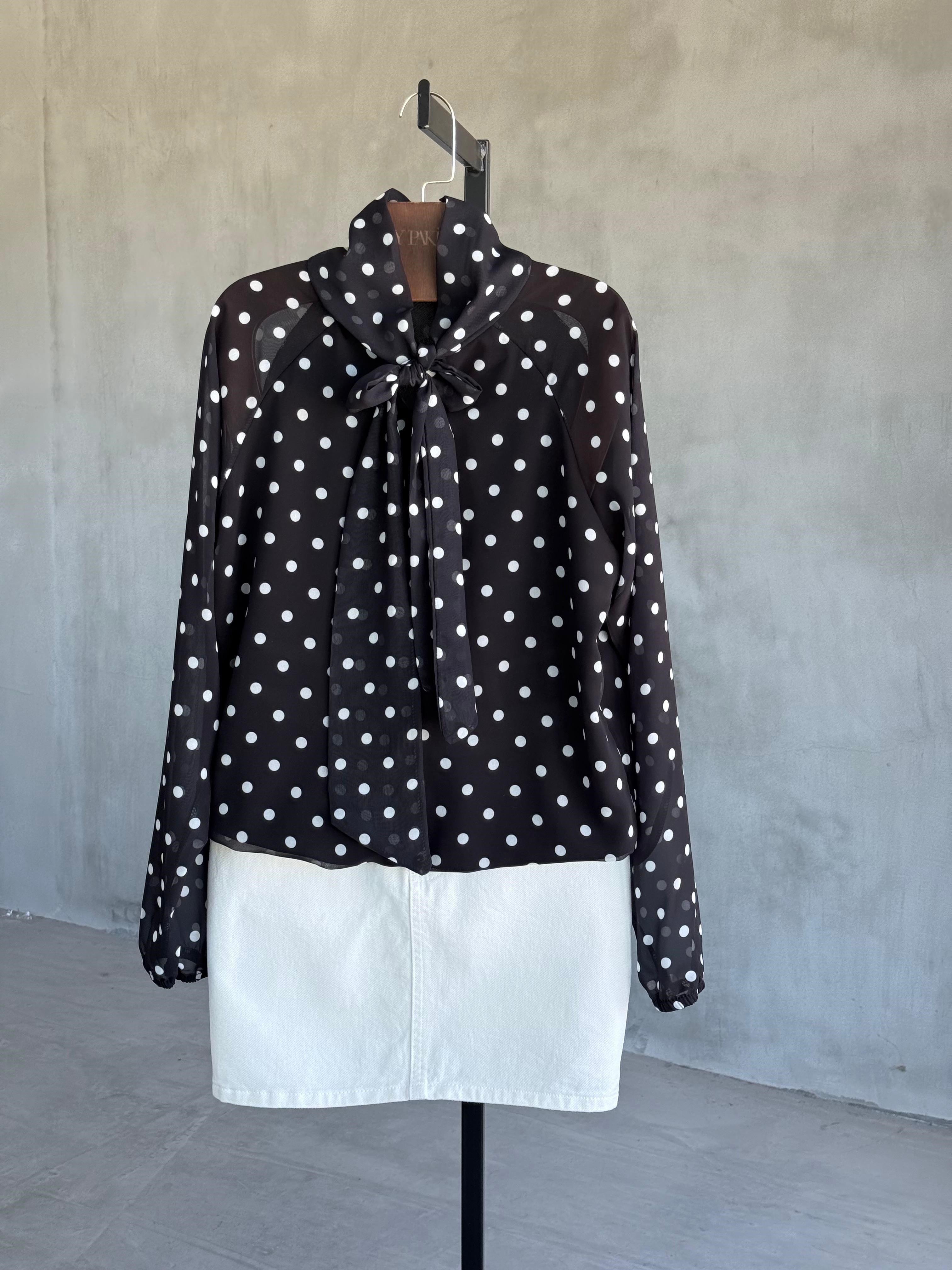 Vintage Boyun Bağlamalı Puantiyeli Gömlek (Siyah)