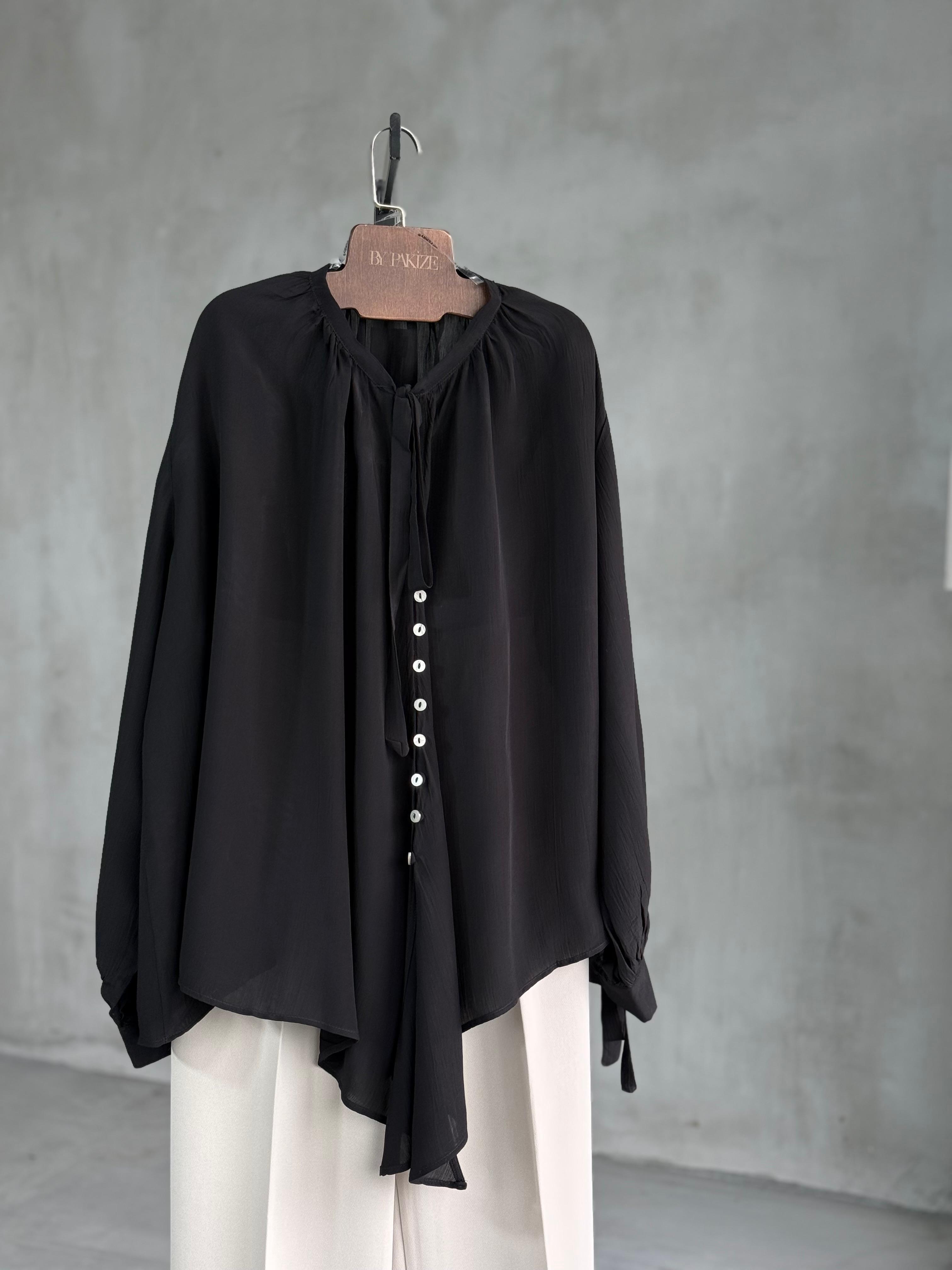 Yeni Sezon Volanlı Gömlek (Siyah)