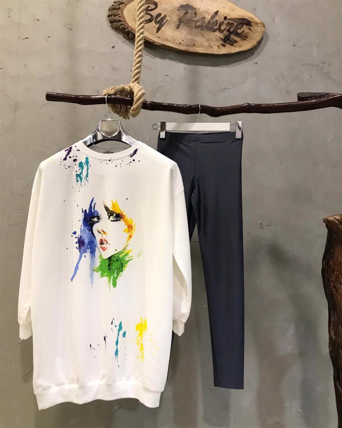 Yüz Baskılı Uzun Sweatshirt (BEYAZ)