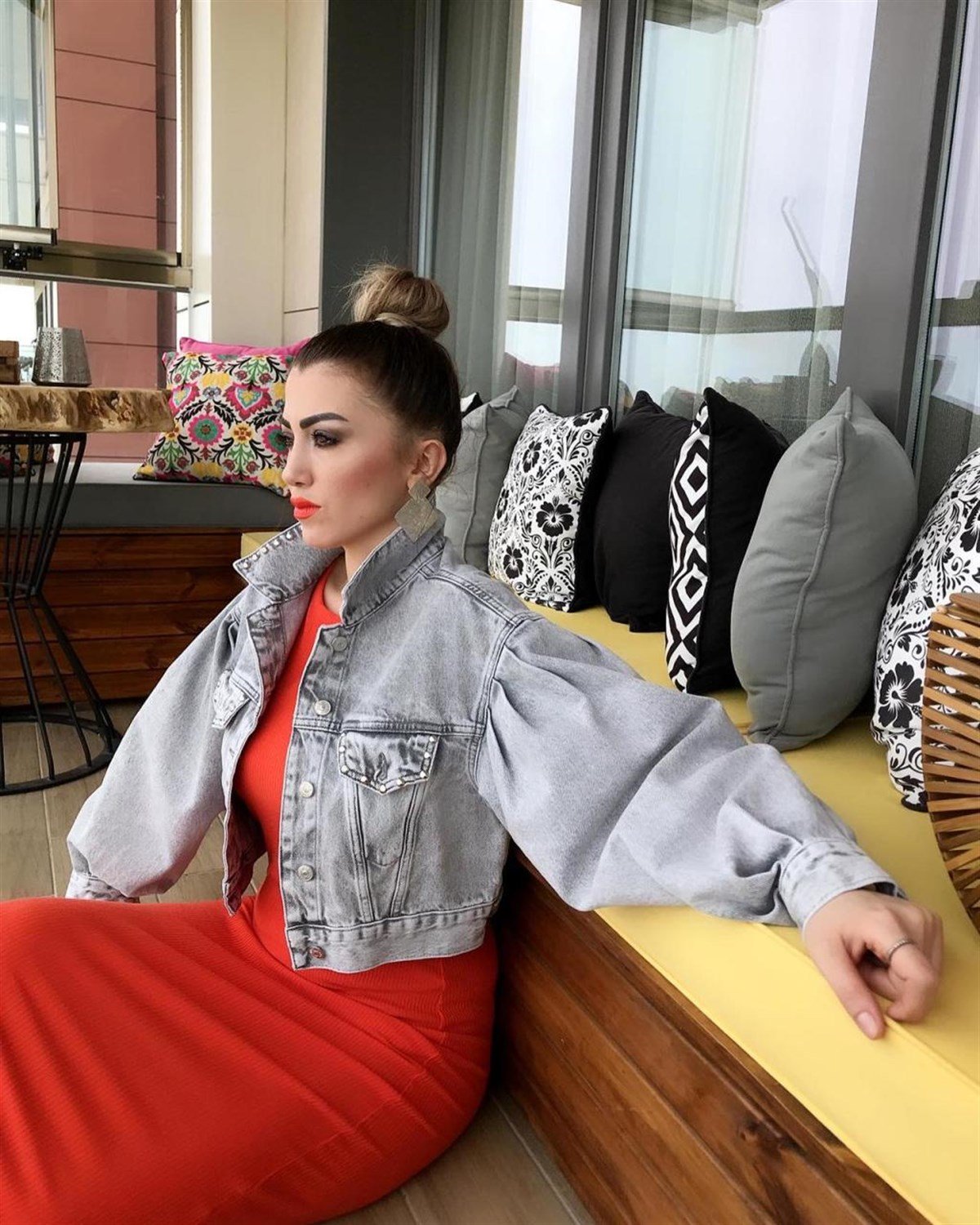 Zımba Detaylı Balon Kol Kot Ceket