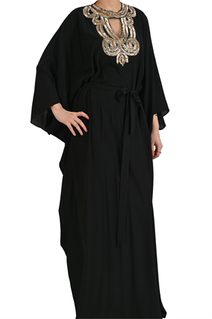 GÜMÜŞ VE GOLD MADALYON İŞLEMELİ SİYAH KAFTAN ELBİSE