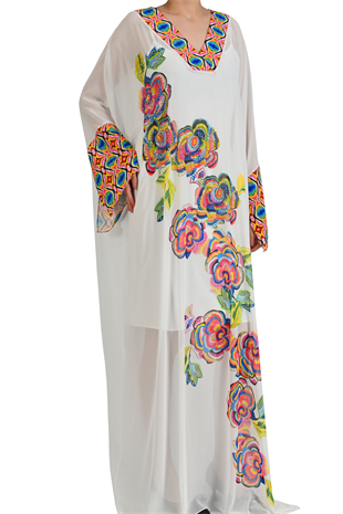 V YAKA FLORAL NAKIŞLI BEYAZ ŞİFON KAFTAN