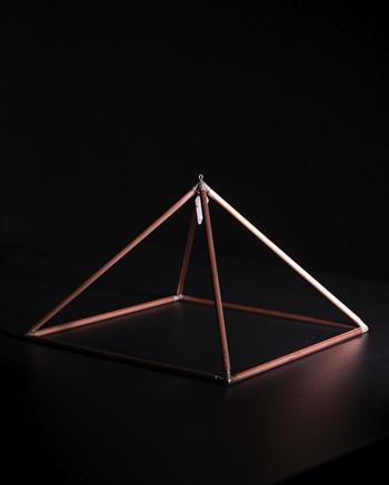 Bakır Piramit (30 CM)