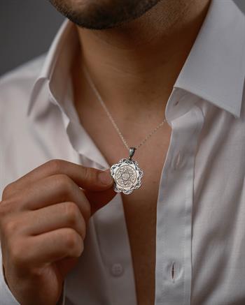 Çift Taraflı Allah Lafzı ve Süleyman Mührü İşlemeli 925 Ayar Gümüş Kolye (30 mm)