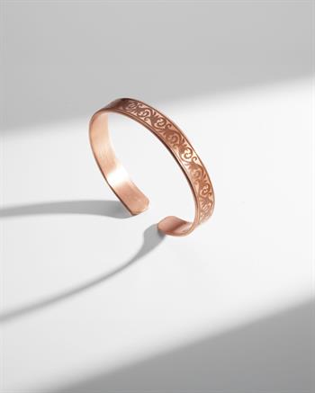 Sarmal Sarmaşık Desenli ve Dua İşlemeli Bakır Bilezik (Zeolit Taşı)