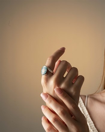 Tuğra Motifli Akik Taşlı 925 Ayar Gümüş Yüzük