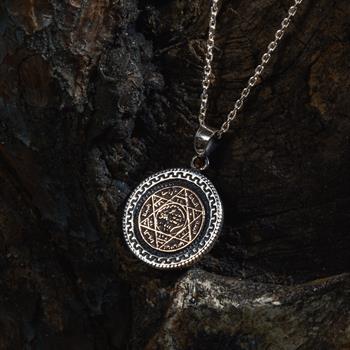 Zikzak Motifli Mührü Süleyman İşlemeli 925 Ayar Gümüş Kolye