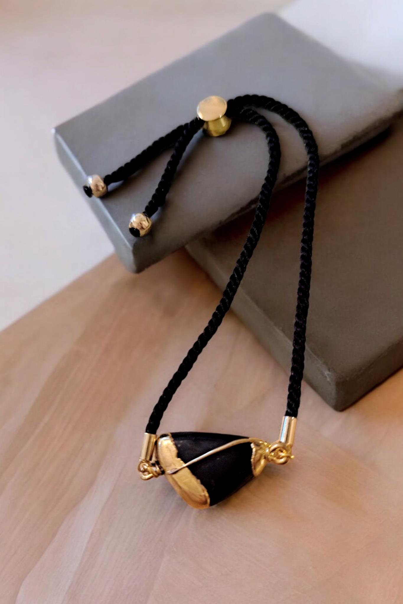 Obsidiyen Bileklik