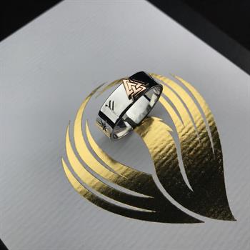 Runic Ring Valknut