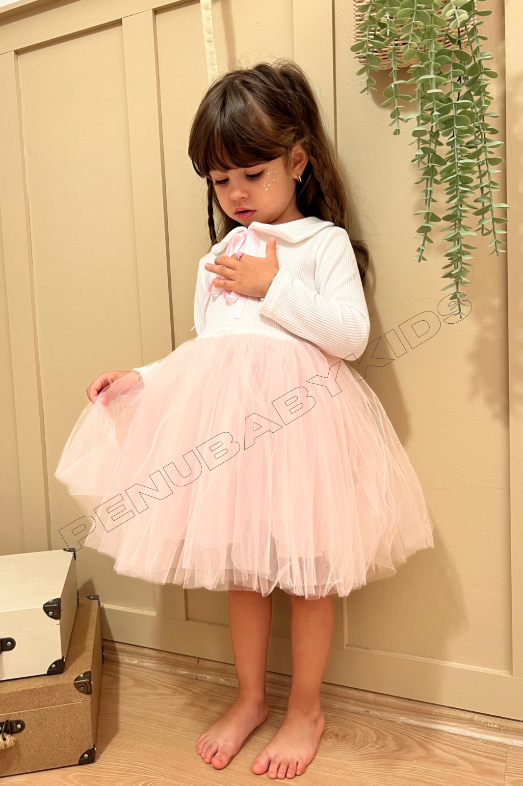 Pembe Bebe Yaka Kurdele Bağlamalı Uzun Kol Kız Bebek Elbisesi - Heidi 