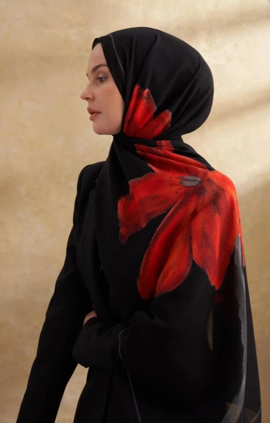 Armanda Çiçek Desenli Şal 3382-Siyah Kırmızı