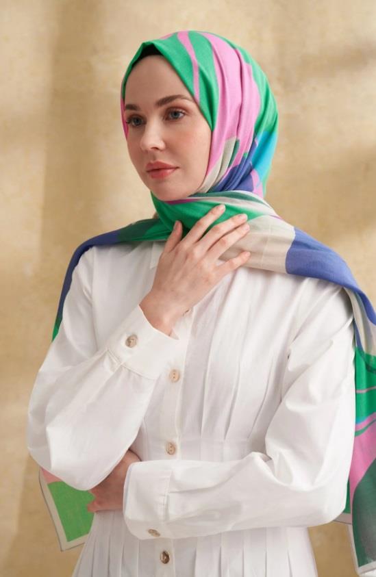 Armanda Çiçek Desenli Şal 3383-Saks Benetton