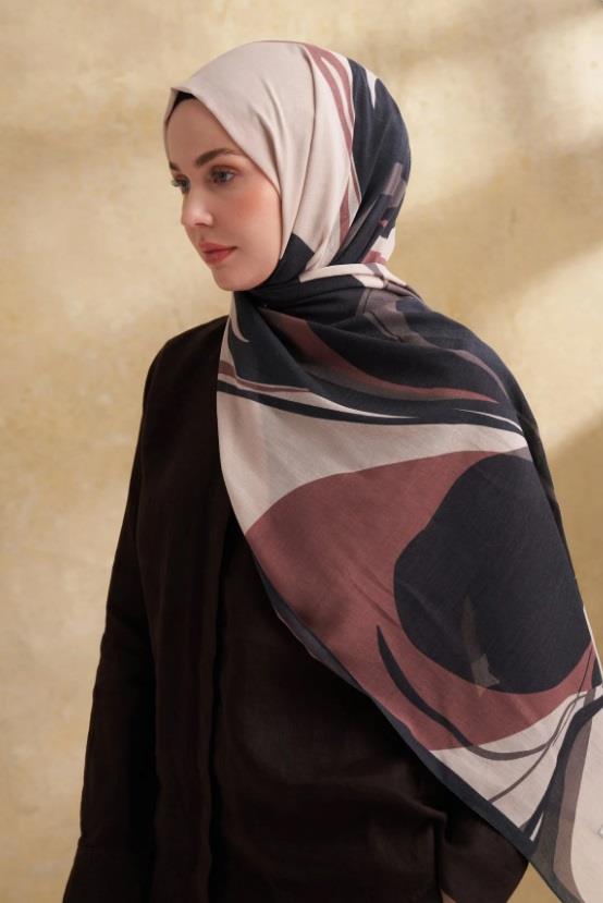 Armanda Çiçek Desenli Şal 3383-Vizon Siyah