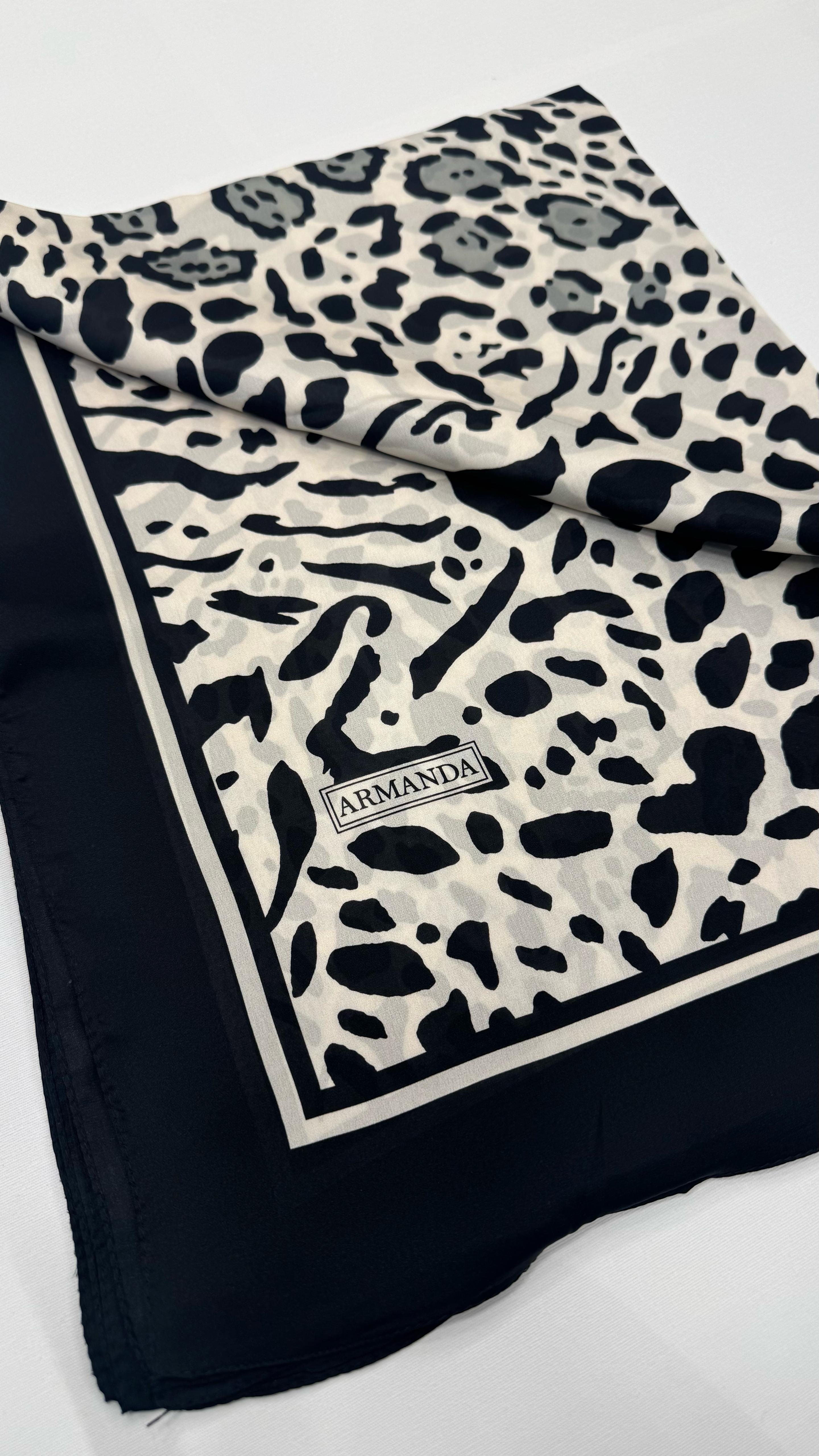 Armanda Frame Leopar Desenli Şal 6039-Siyah