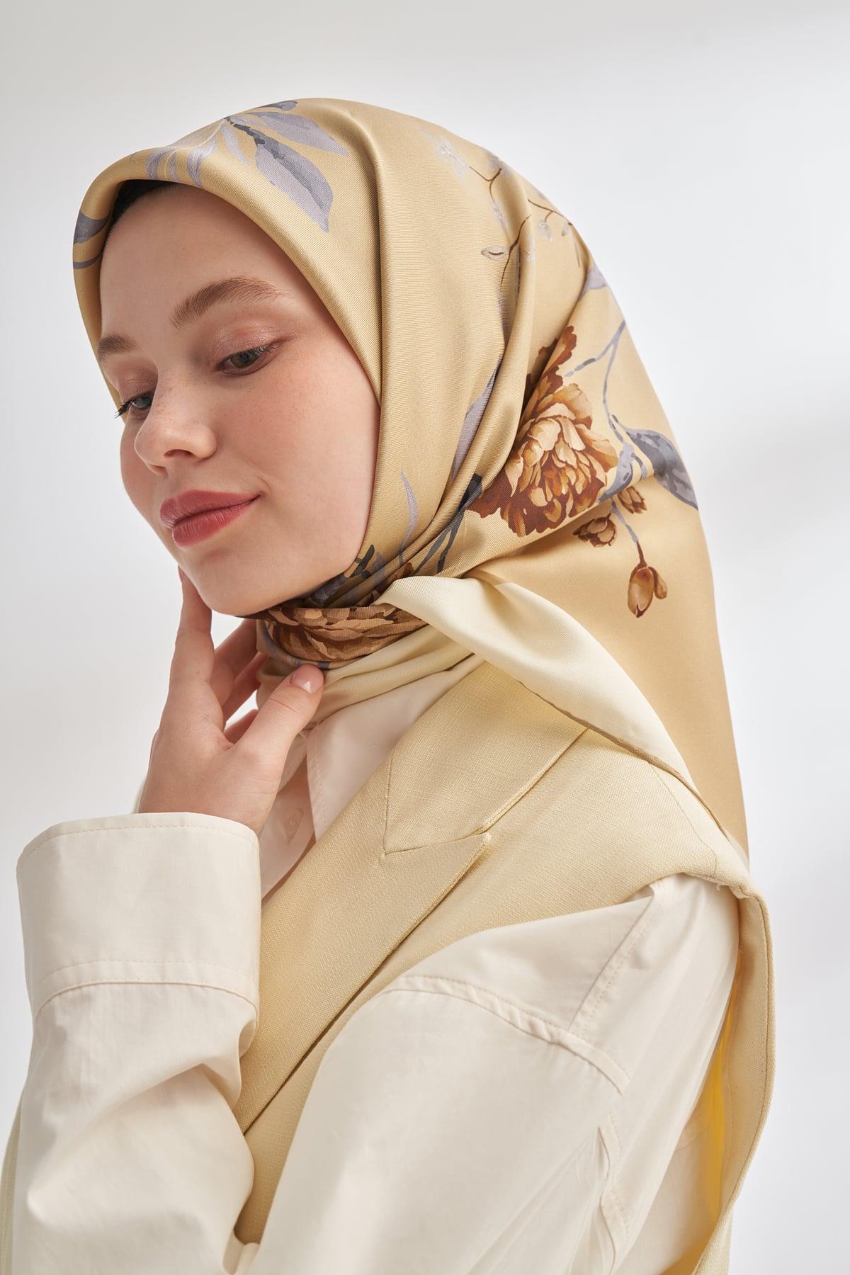 Armanda Marigold Desen Tivil İpek Eşarp 4368-bej