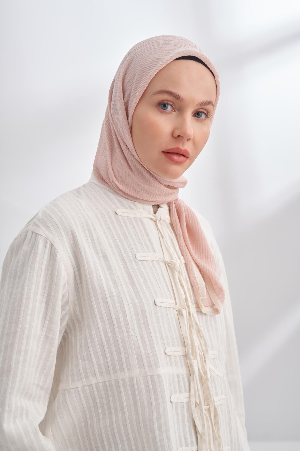 Armanda Müslin Biyeli Eşarp 3353-Pudra