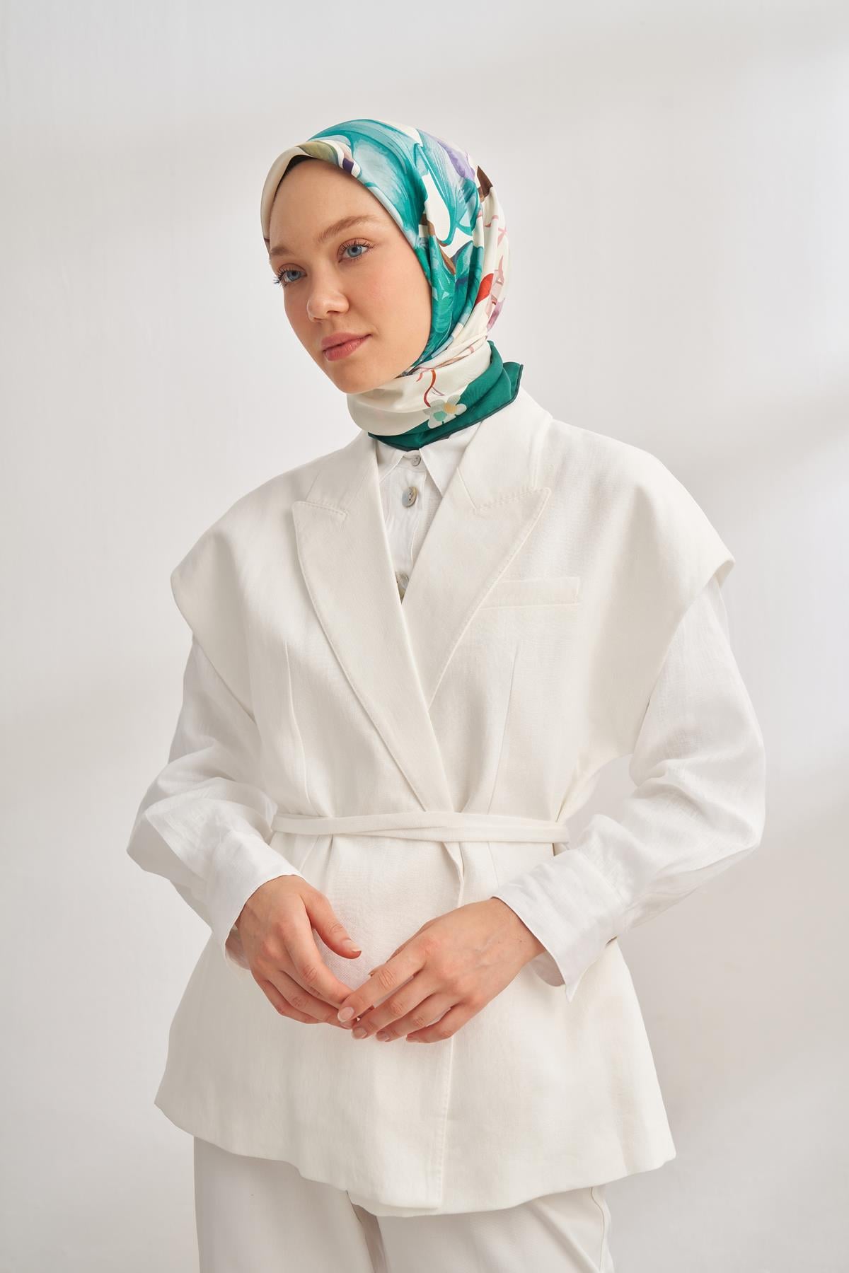 Armanda Rosie DesenTivil İpek Eşarp 4315-Benetton