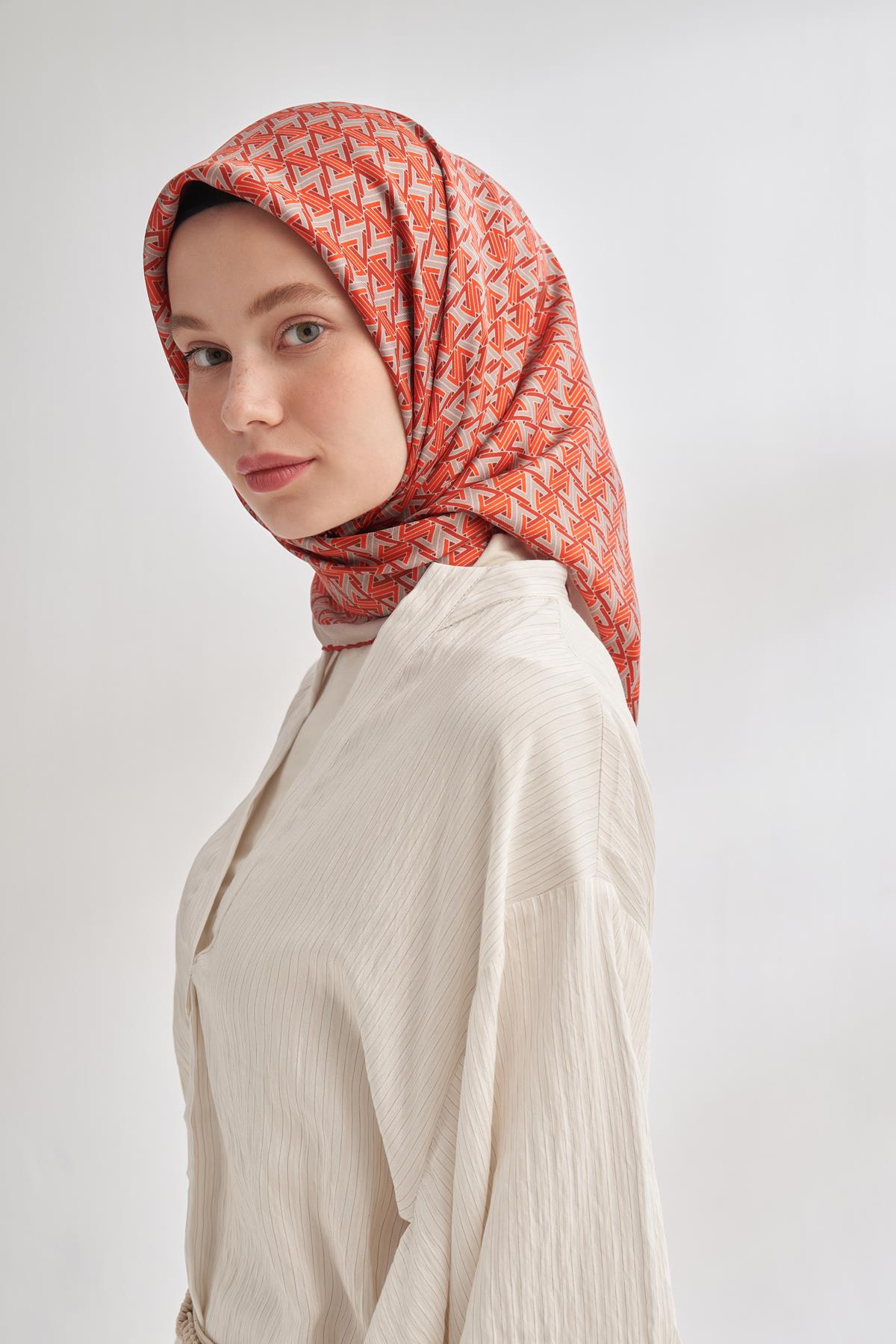 Armanda Rua Desen Tivil İpek Eşarp 4314-Kiremit