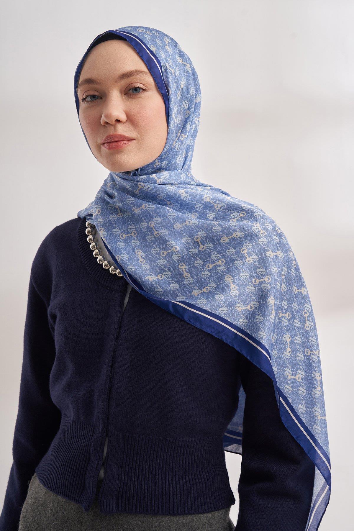 Armanda Vual Monogram Desen Şal 3361-Bebe Mavi