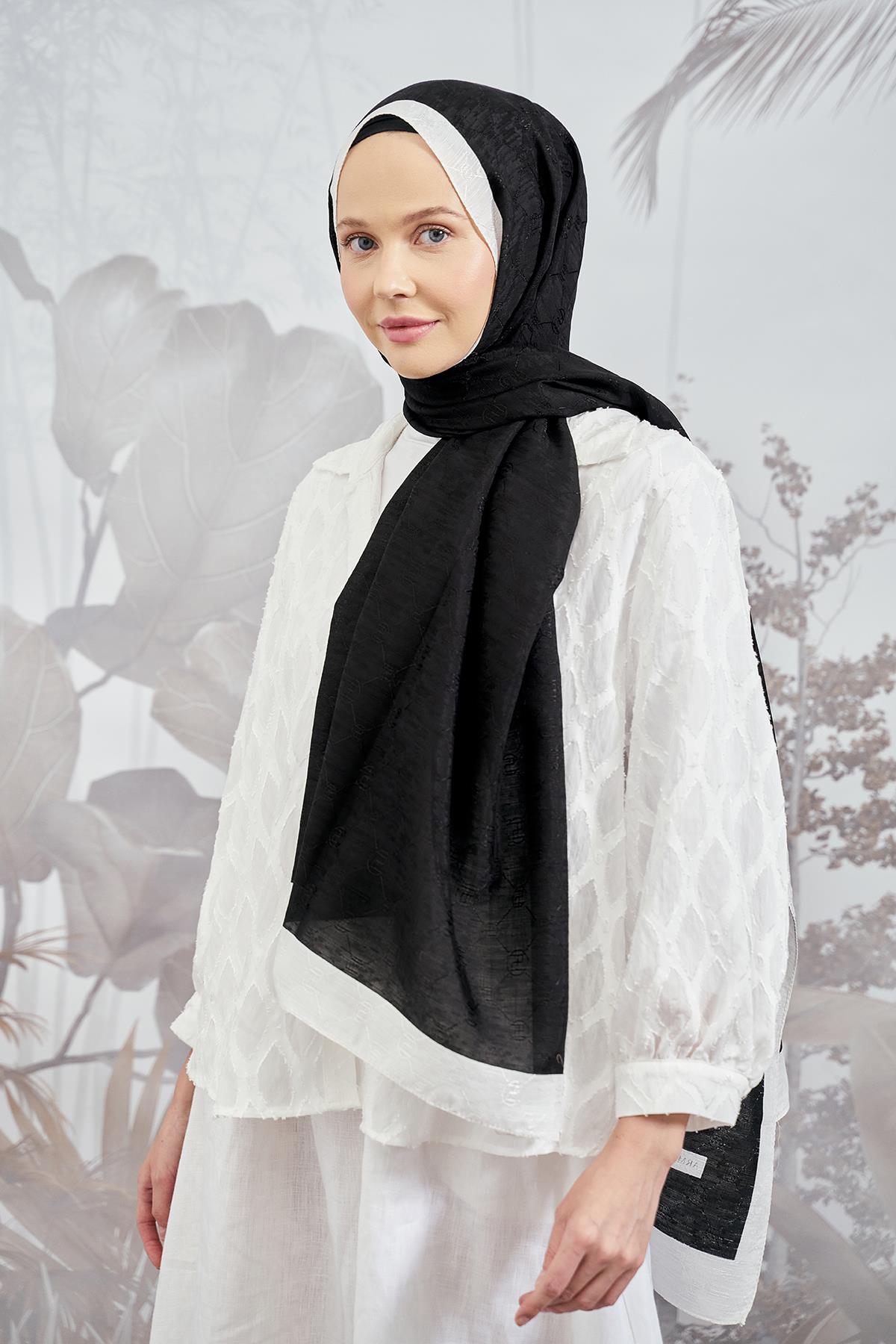 Armanda Zincir Monogram Desenli Şal 3042-Siyah