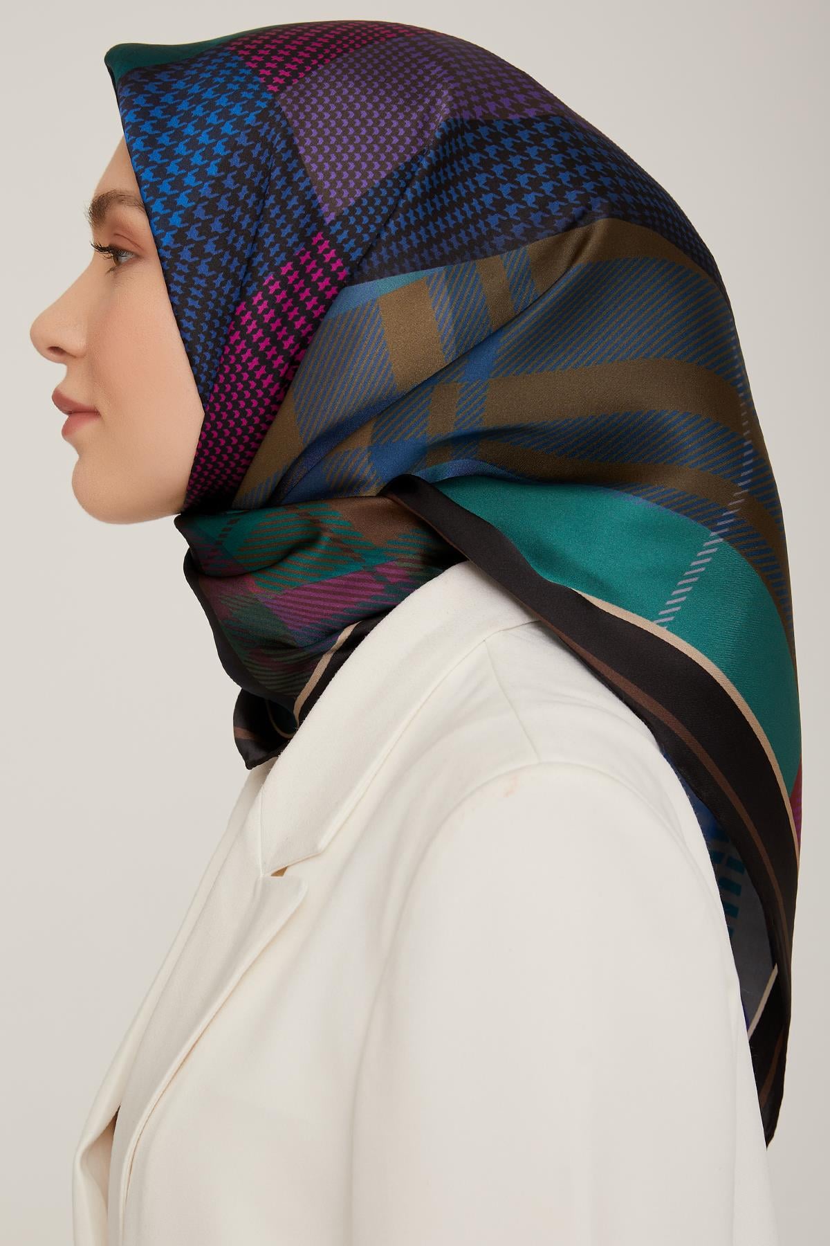Armine İpek Saten Eşarp 8819D-04