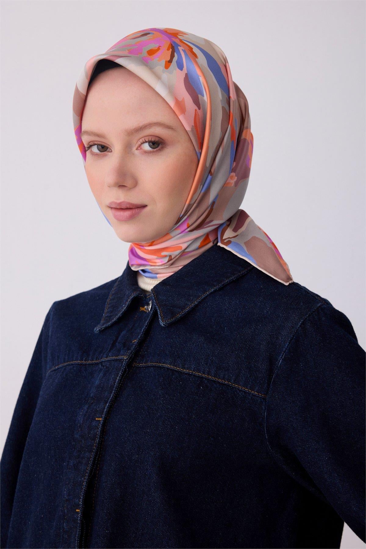 Belli Tivil İpek Eşarp 4315D E26YA4315D01-33