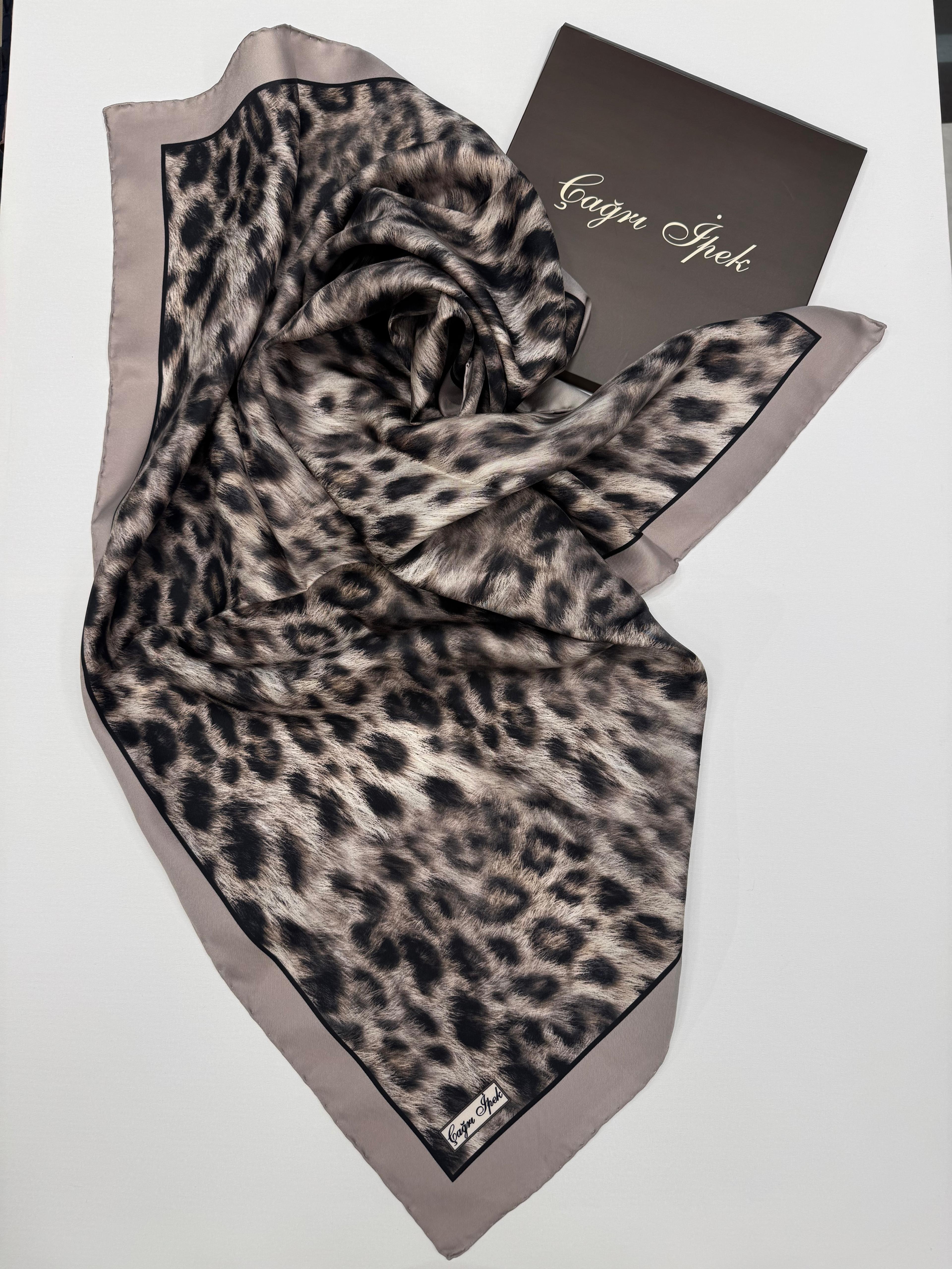 Çağrı İpek Leopar Desen Tivil İpek Eşarp 16032025-Taş