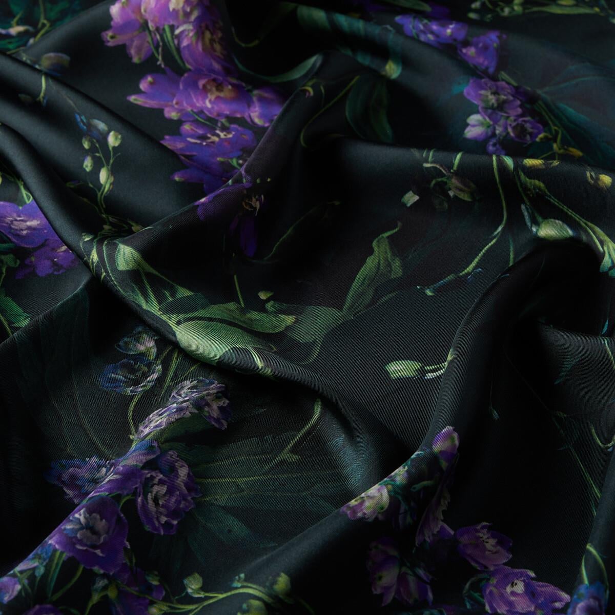 İpekevi Wild Violet Desenli Tivil İpek Eşarp 01196-Çam Yeşili