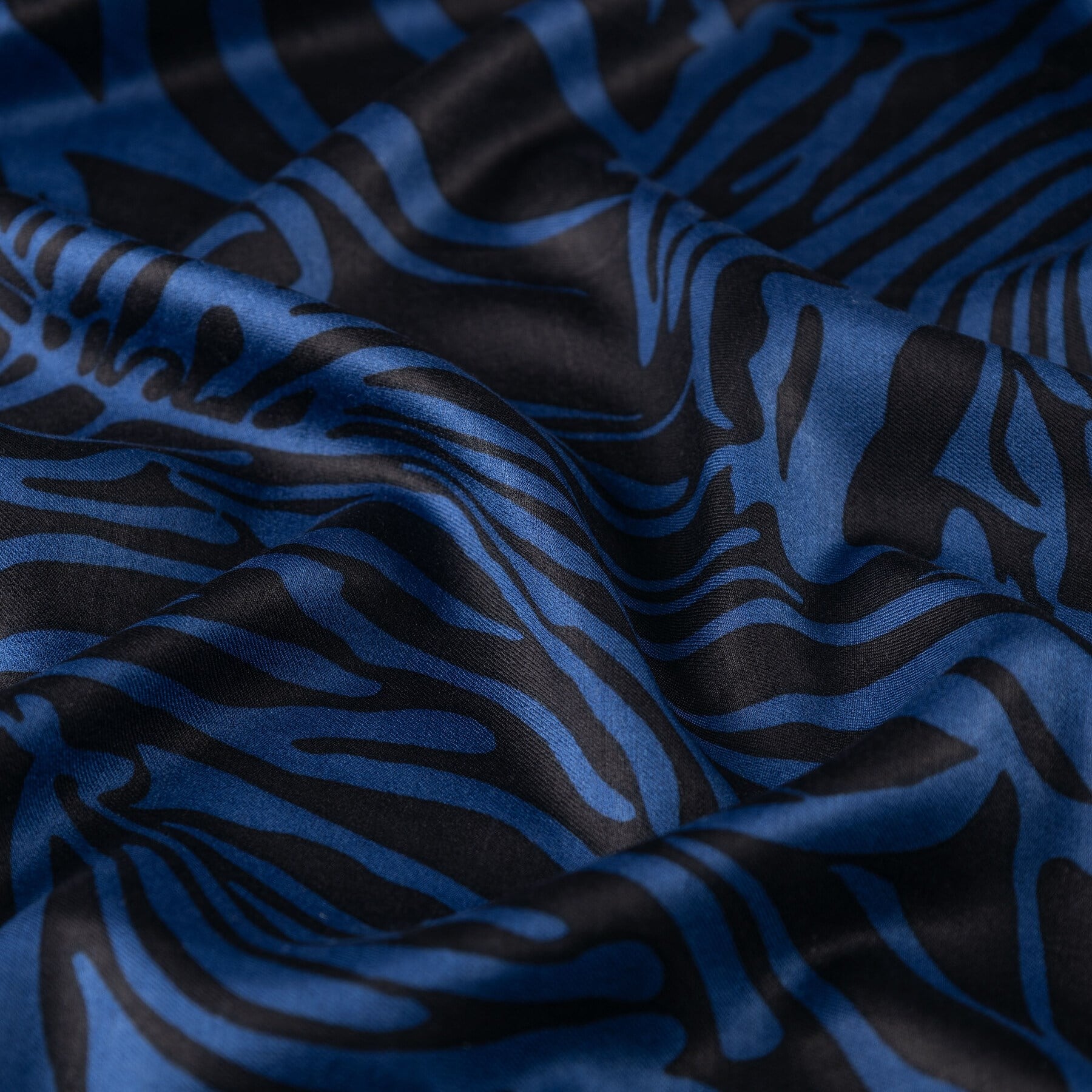 İpekevi Zebra Desenli İpek Şal 02671-Siyah Mavi