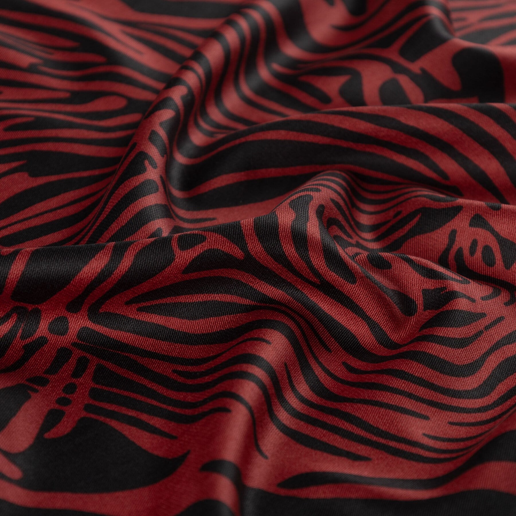 İpekevi Zebra Desenli İpek Şal 02671-Siyah Bordo