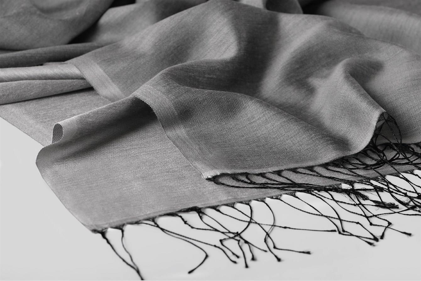 Kroren Düz Renk İpeksi Şal 4026-Siyah Gri
