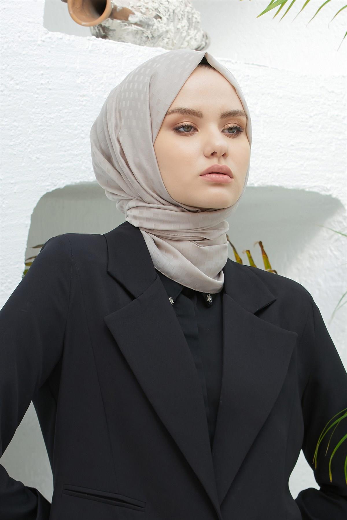 Rıchard Şal 2062-Taş