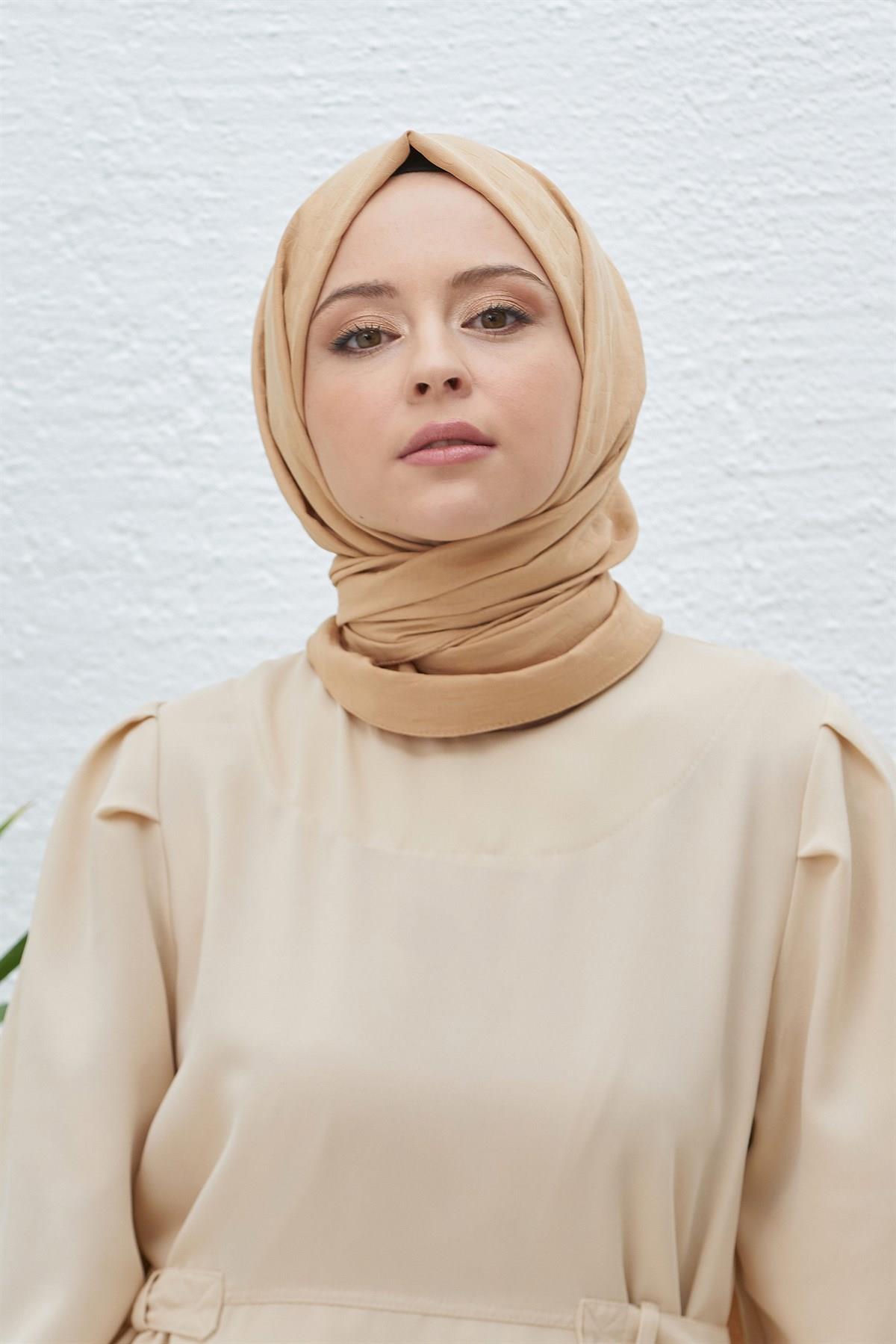 Tına Şal 2068-Koyu Bej