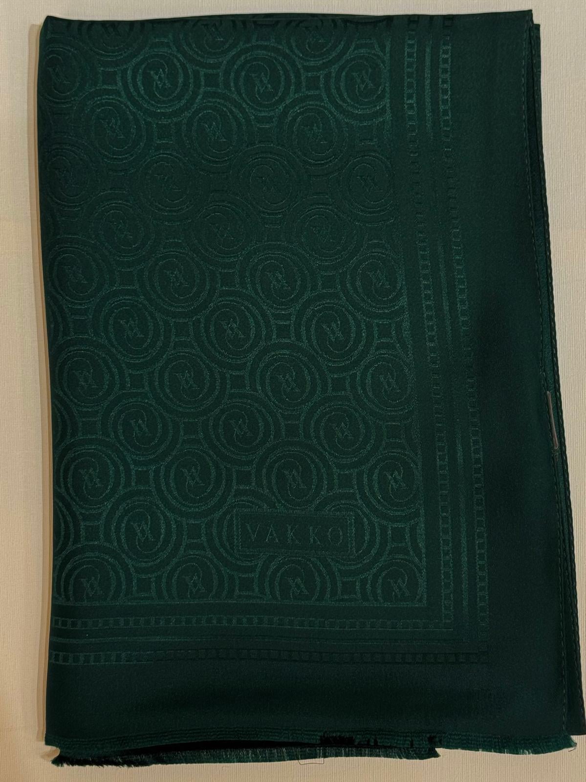 Vakko Jakarlı İpek Özel Seri Monogram Şal 41364-Zümrüt Yeşili
