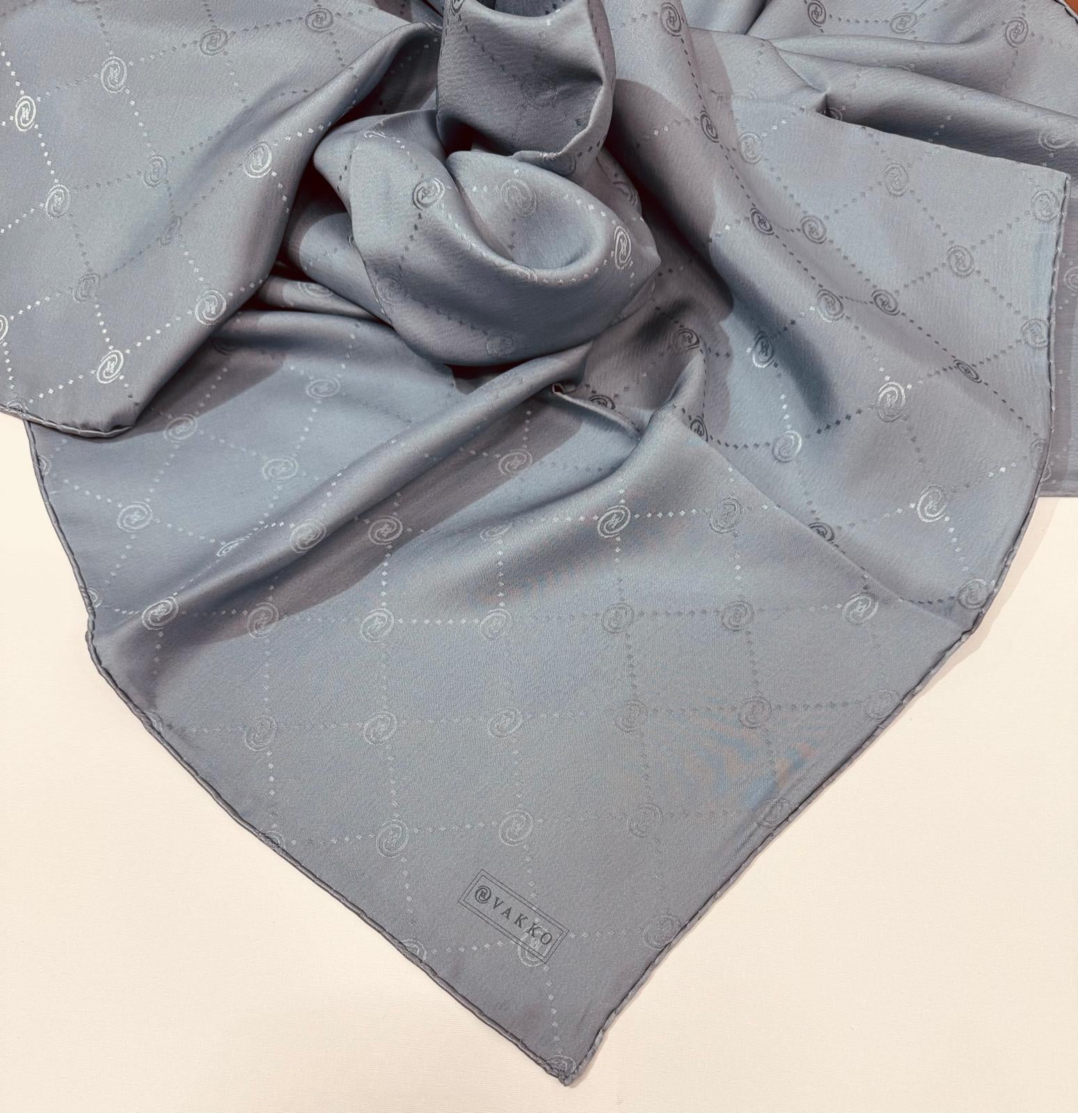 Vakko Monogram Jakar İpek  Eşarp 41549-Açık Gri