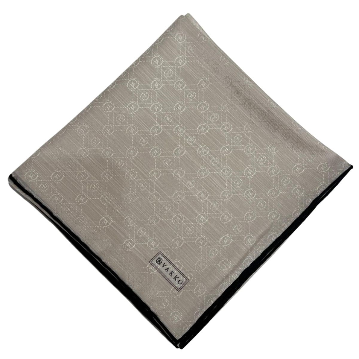 Vakko Pamuk İpek Monogram Eşarp 44226-Açık Gri-Siyah