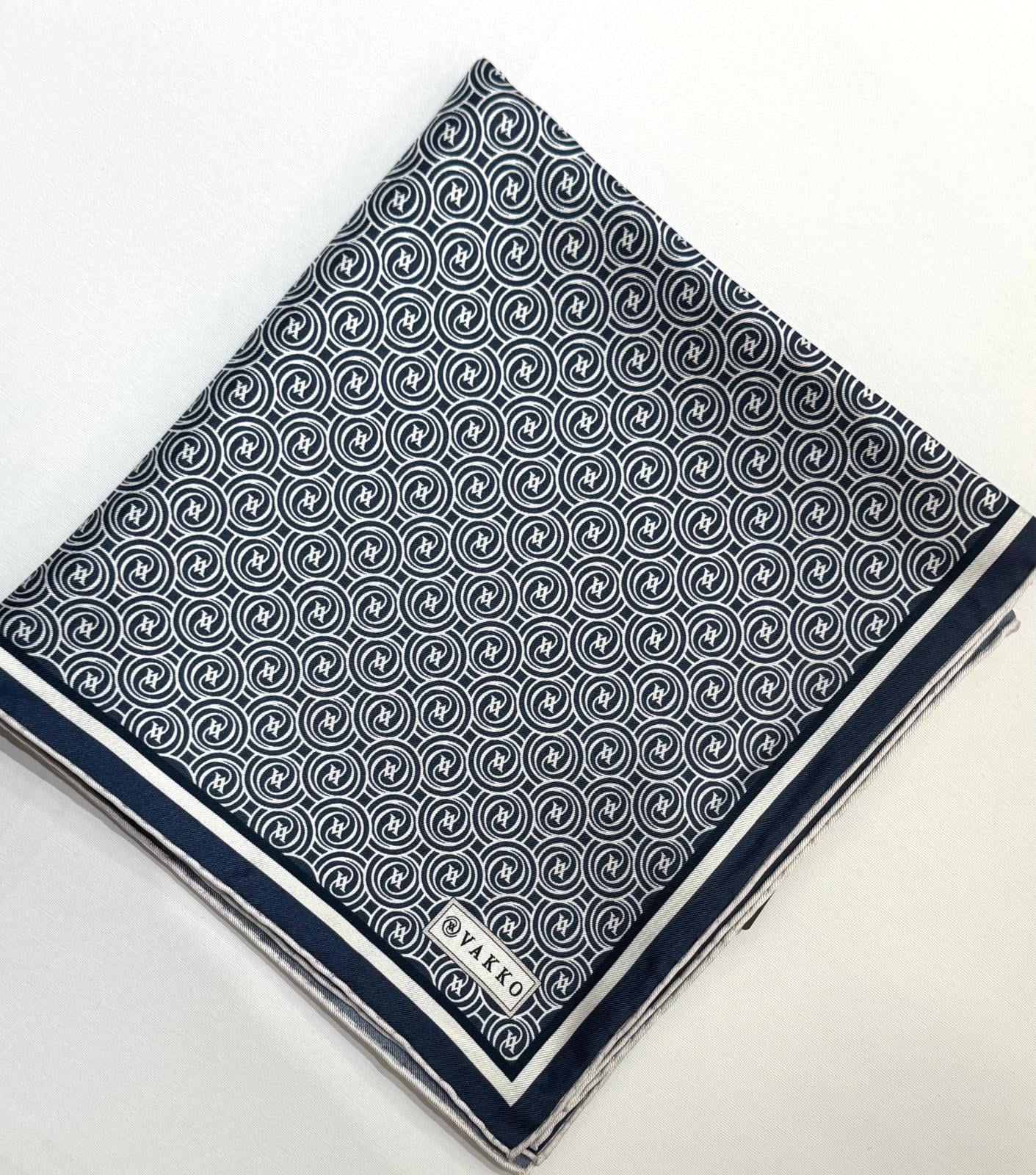 Vakko Tivil Monogram İpek Eşarp 41408-Lacivert Ekru