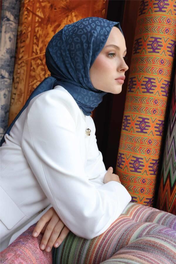 Valor Scarf Leopar Desen Şal 2657-İndigo