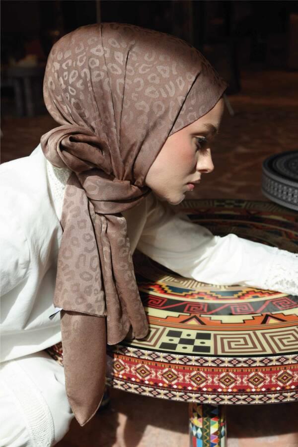 Valor Scarf Leopar Desen Şal 2657-Toprak
