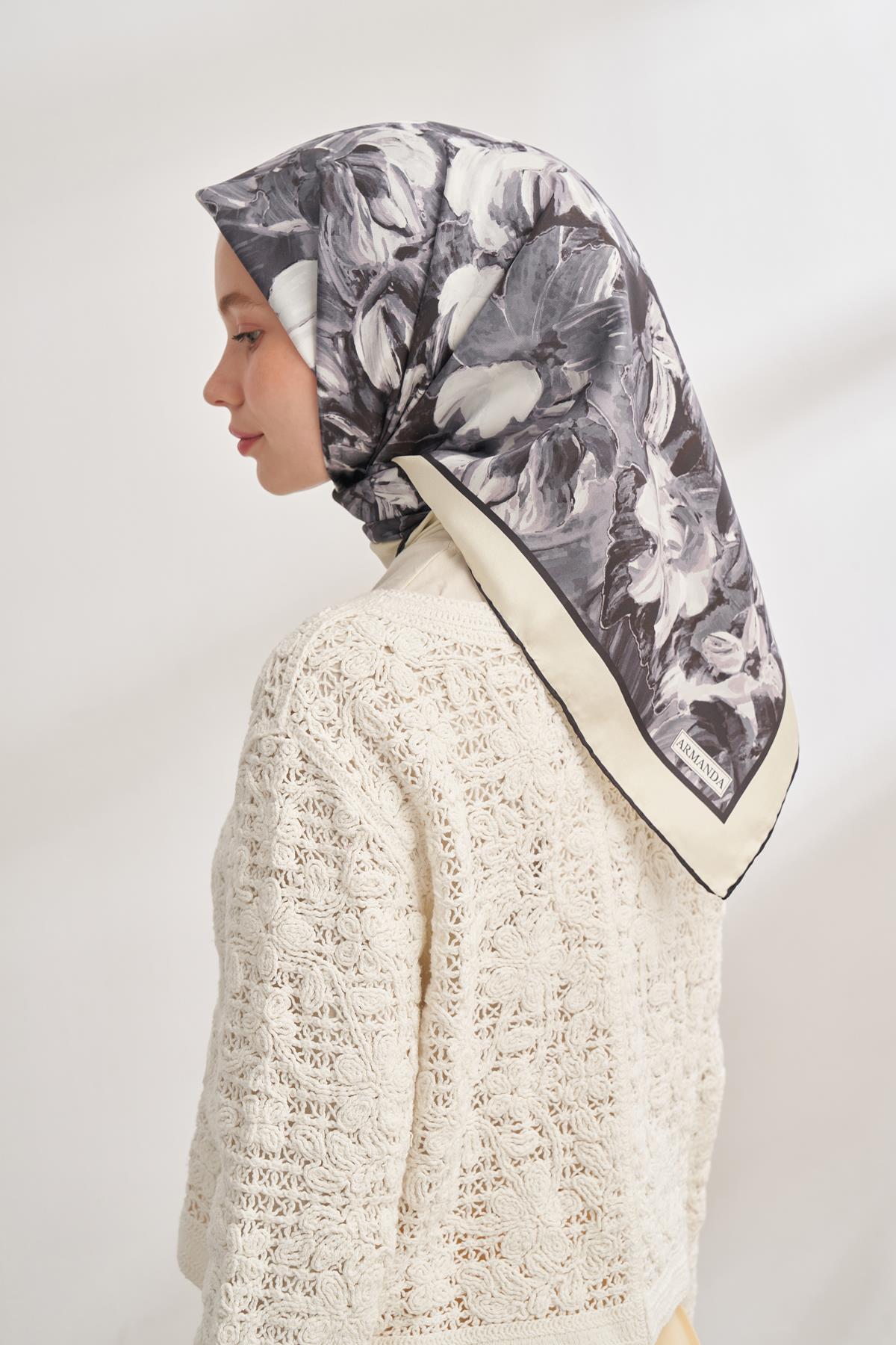 Armanda Abstract Desen Tivil İpek Eşarp 4359-Füme