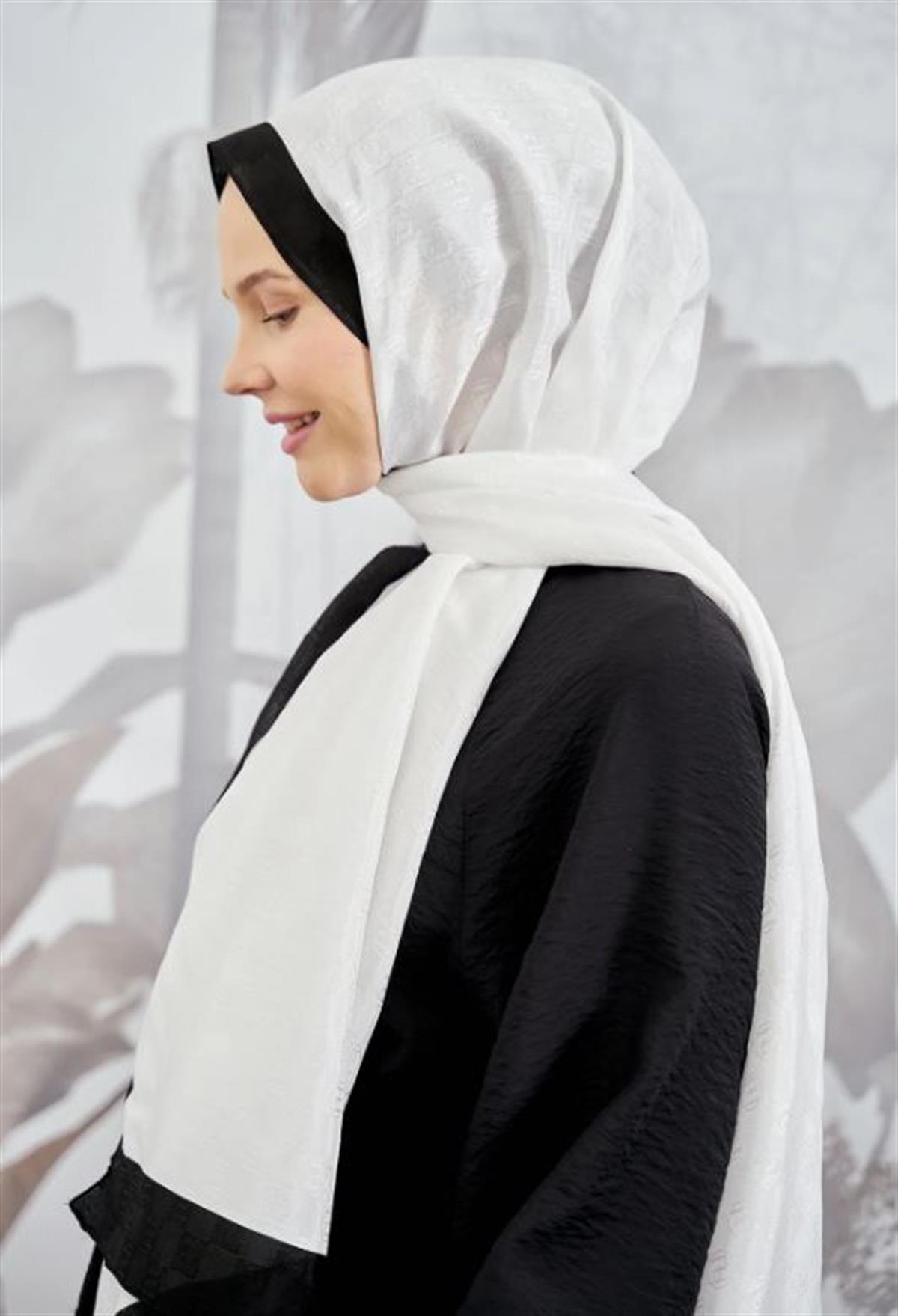 Armanda Dama Monogram Desenli Şal 3041-Kırık Beyaz